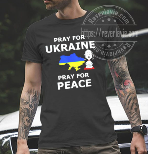 Snoopy Pray For Ukraine Pray For Peace Classic T-Shirt