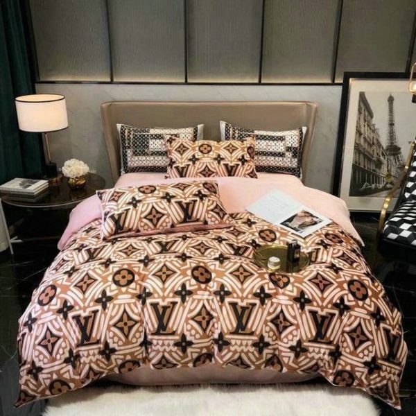 Best Louis Vuitton Vintage Monogram Bedding Set