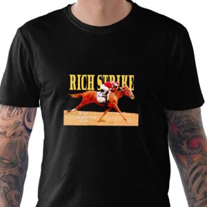 Strikes It Rich And What About Tha Staredown 2022 Classic T-Shirt