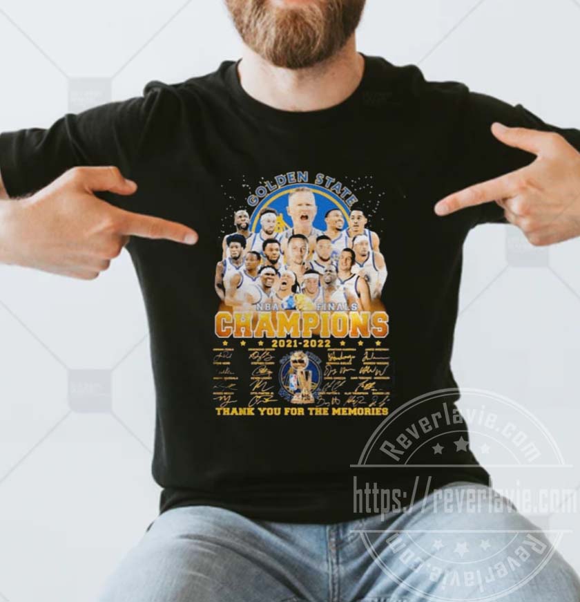 Golden State Warriors NBA Champions 2021 2022 Squad with signatures T-shirt Golden State Warriors NBA Champions 2021 2022 Squad with signatures T-shirt