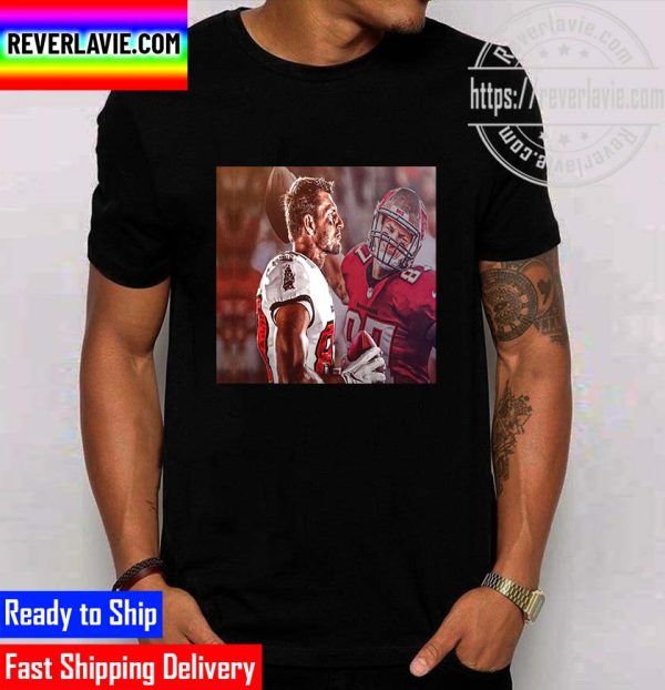 NFL Tampa Bay Buccaneers Rob Gronkowski Is Retiring Decoration Unisex T-Shirt