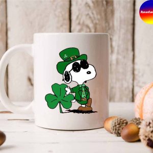 Shamrock Snoopy St Patricks Day Mug