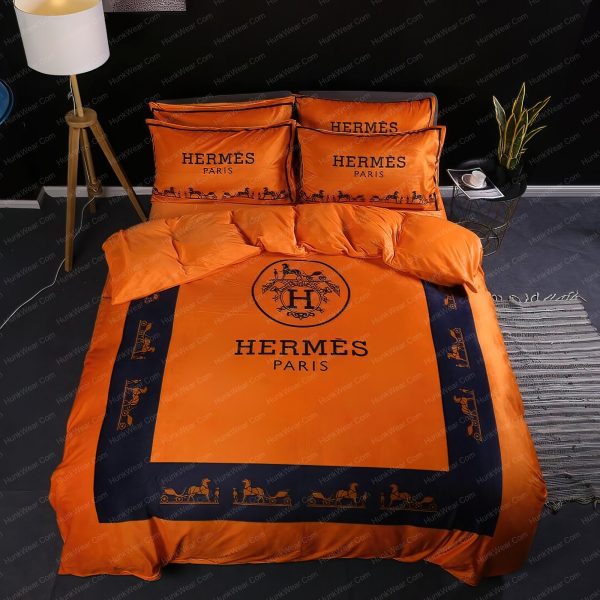 Herm?s Signature Orange Luxury With Black Frame Bedding Set