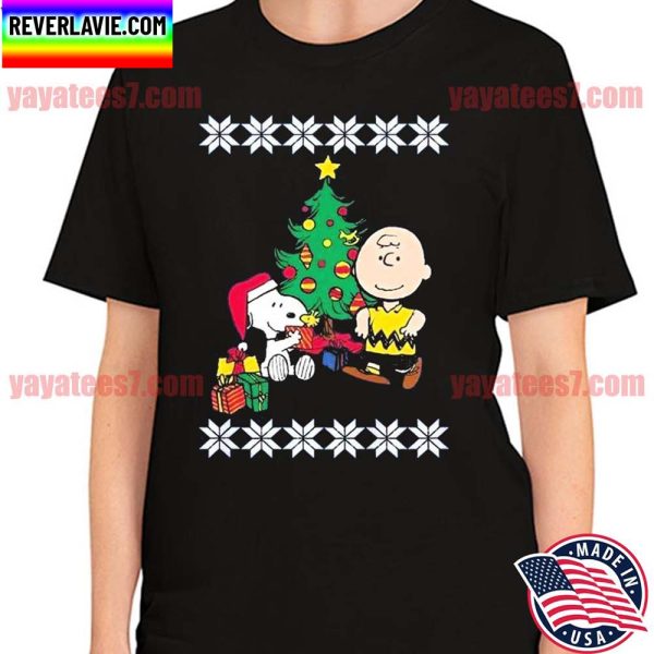 Holiday Presents Peanuts Snoopy Christmas T-Shirt