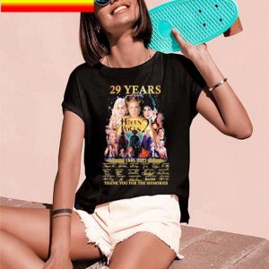 Official 29 years 1993-2022 Hocus Pocus 2 signatures thank you for the memories T-shirt