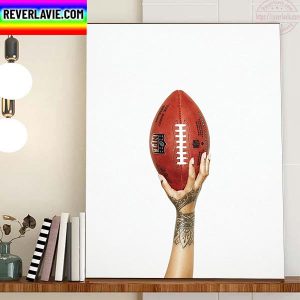Rihanna Perform At 2023 Super Bowl NFL Home Decor Poster Canvas