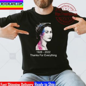 Young Queen Elizabeth II And RIP Queen Elizabeth II 1926 2022 Unisex T-Shirt