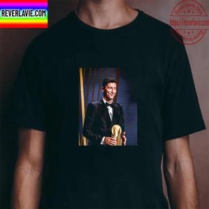 Robert Lewandowski Wins The Gerd Muller Award Striker Of The Year Unisex T-Shirt
