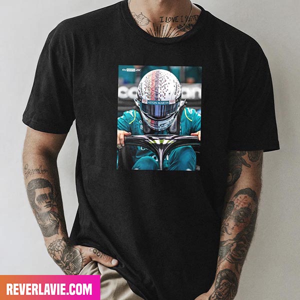 Sebastian Vettels Final Race Helmet F1 Style T-Shirt Sebastian Vettels Final Race Helmet F1 Style T-Shirt