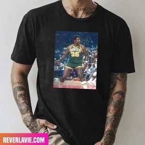 A Great Competitor – 1979 Champion And A Legendary Paul Silas RIP 1943 – 2022 Style T-Shirt