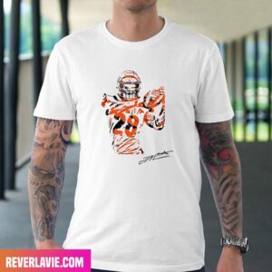 Joe Mixon Cincinnati Bengals Signatures Pixel Art Style T-Shirt