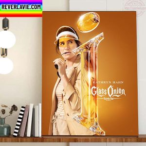 Kathryn Hahn In Glass Onion A Knives Out Mystery Home Decor Poster Canvas