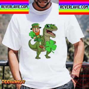 St Patricks Day Leprechaun Riding T Rex Funny Dino Unisex T-Shirt