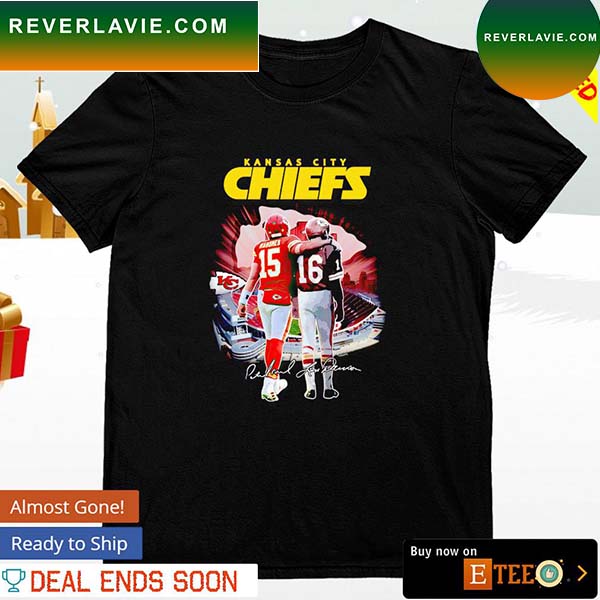 Kansas City Chiefs Patrick Mahomes and Len Dawson walk signatures T-shirt Kansas City Chiefs Patrick Mahomes and Len Dawson walk signatures T-shirt