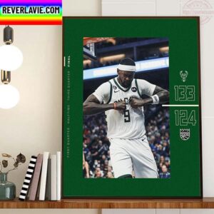 Milwaukee Bucks 14 Straight Wins Vs Sacramento Kings In NBA Home Decor Poster Canvas