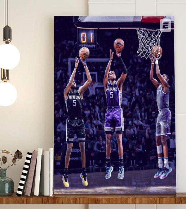 De Aaron Fox wins the first ever Clutch Player of the Year award poster canvas