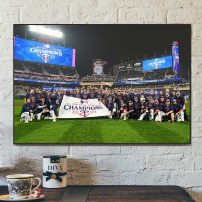 Minnesota Twins 2023 AL Central Champions Group Photo Squad members Poster Canvas