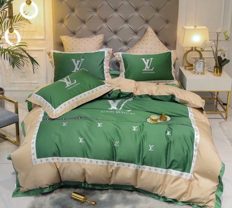 Best Louis Vuitton Grey and Beige Bedding Set Best Louis Vuitton Grey and Beige Bedding Set