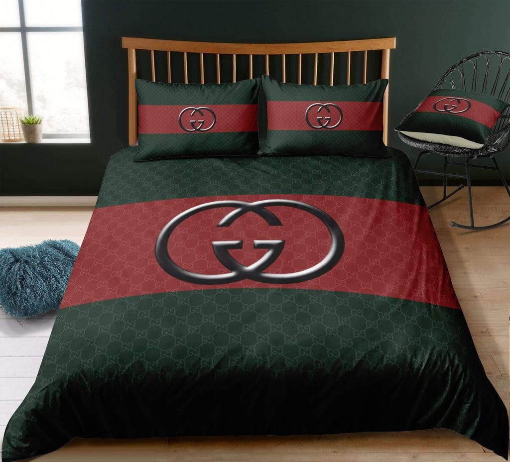 Gucci Logo In Red And Green Background Bedding Set Queen Gucci Logo In Red And Green Background Bedding Set Queen