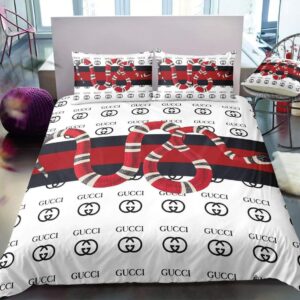 Gucci Snake With Vintage Web In White Pattern Background Bedding Set Queen