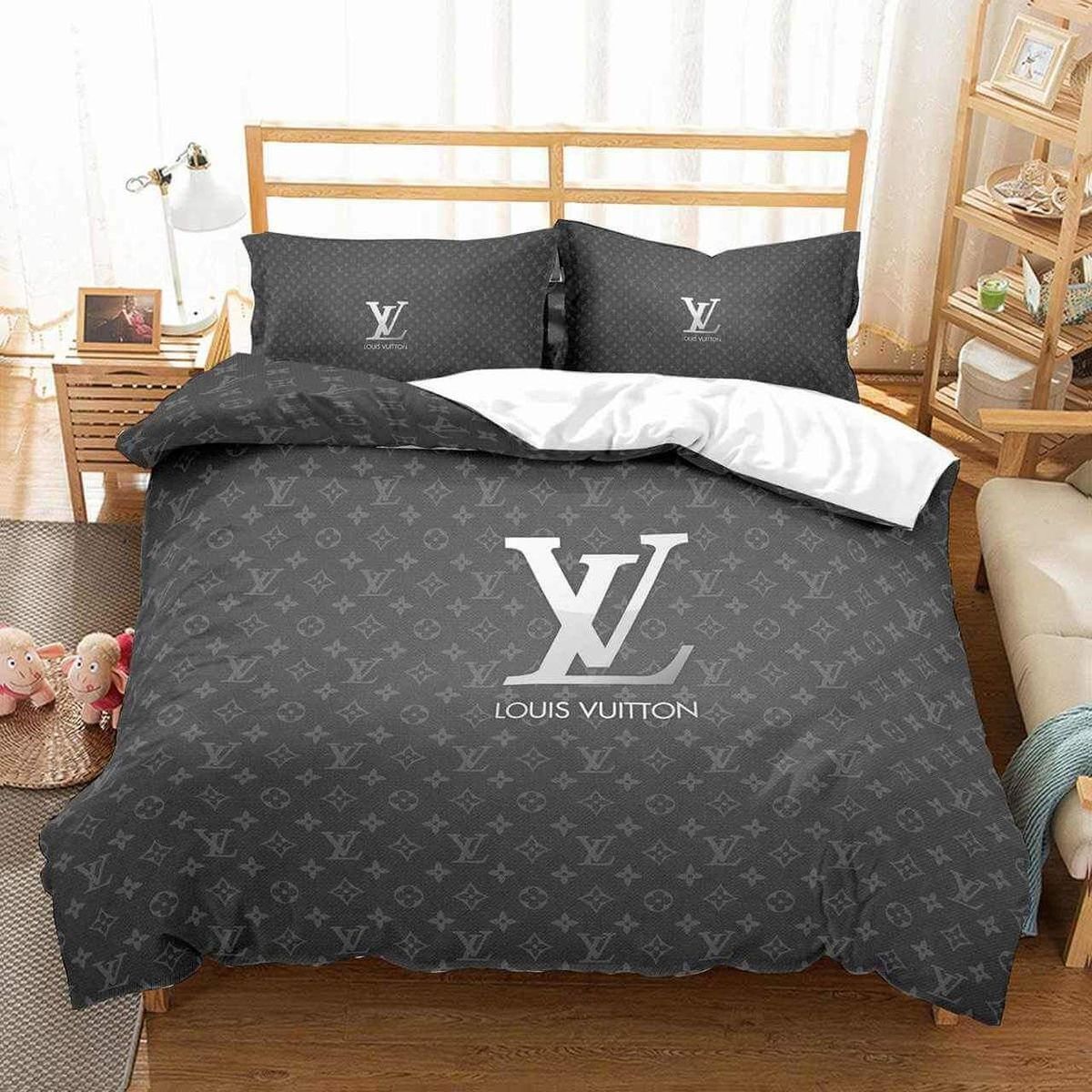 Louis Vuitton Grey Monogram Bedding Set Queen Louis Vuitton Grey Monogram Bedding Set Queen