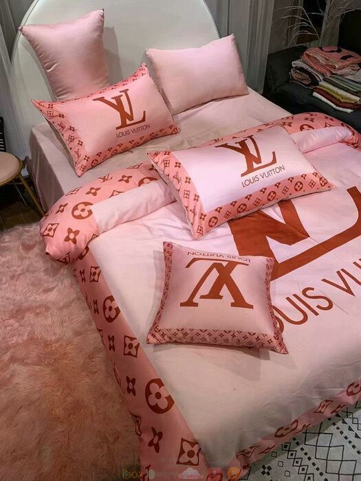 Louis Vuitton Pink Background Bedding Set Queen Louis Vuitton Pink Background Bedding Set Queen