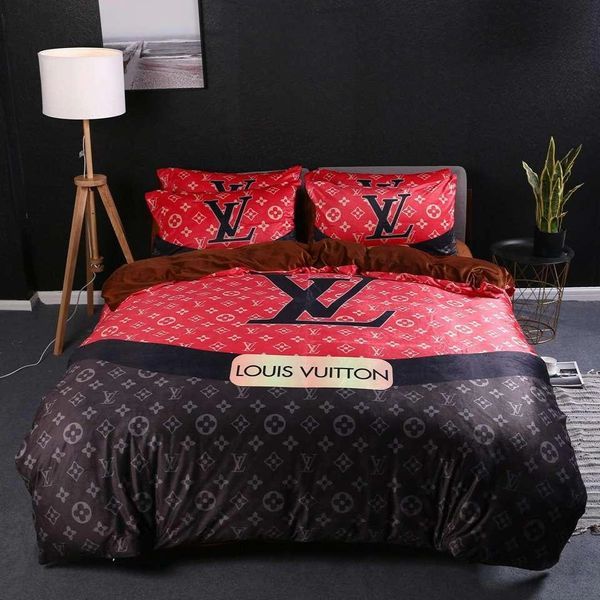 Luxury Louis Vuitton Black And Red Monogram Bedding Set Luxury Louis Vuitton Black And Red Monogram Bedding Set