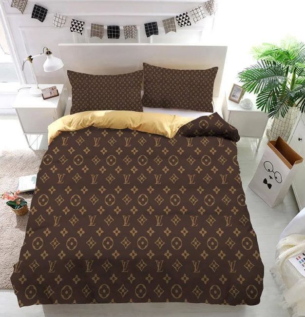Luxury Louis Vuitton Brown Monogram Bedding Set Luxury Louis Vuitton Brown Monogram Bedding Set