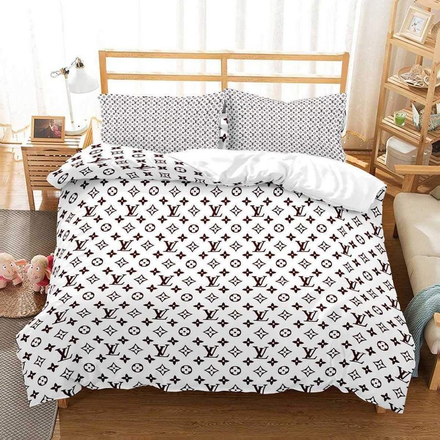 Luxury Louis Vuitton White Monogram Bedding Set Luxury Louis Vuitton White Monogram Bedding Set